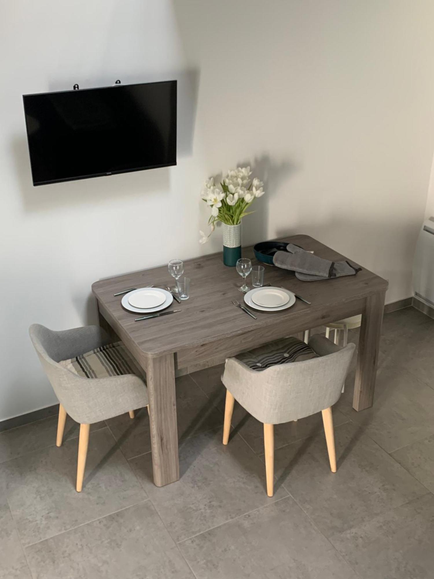Appartement Au Calme Proche Chateau De Launac, Animaparc Luaran gambar